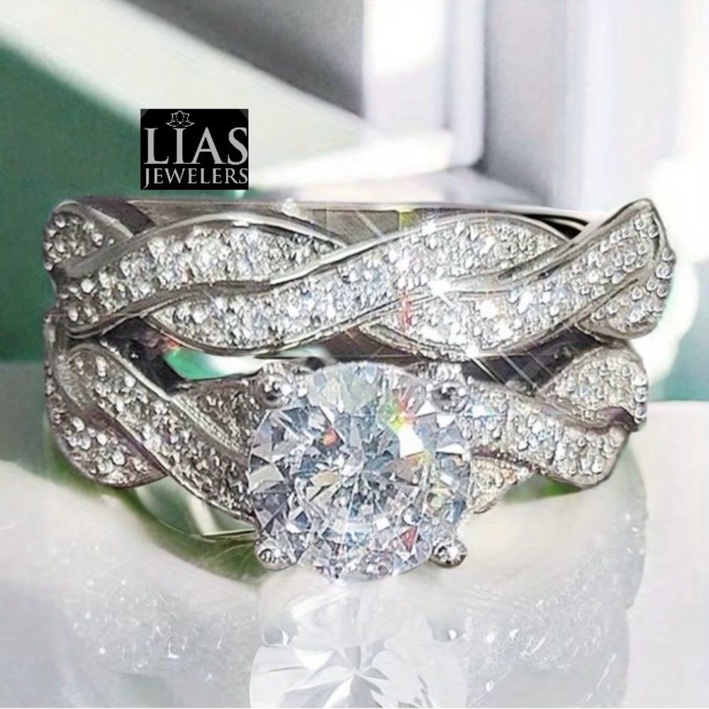Brand New 18k White Gold Wedding Ring Set
